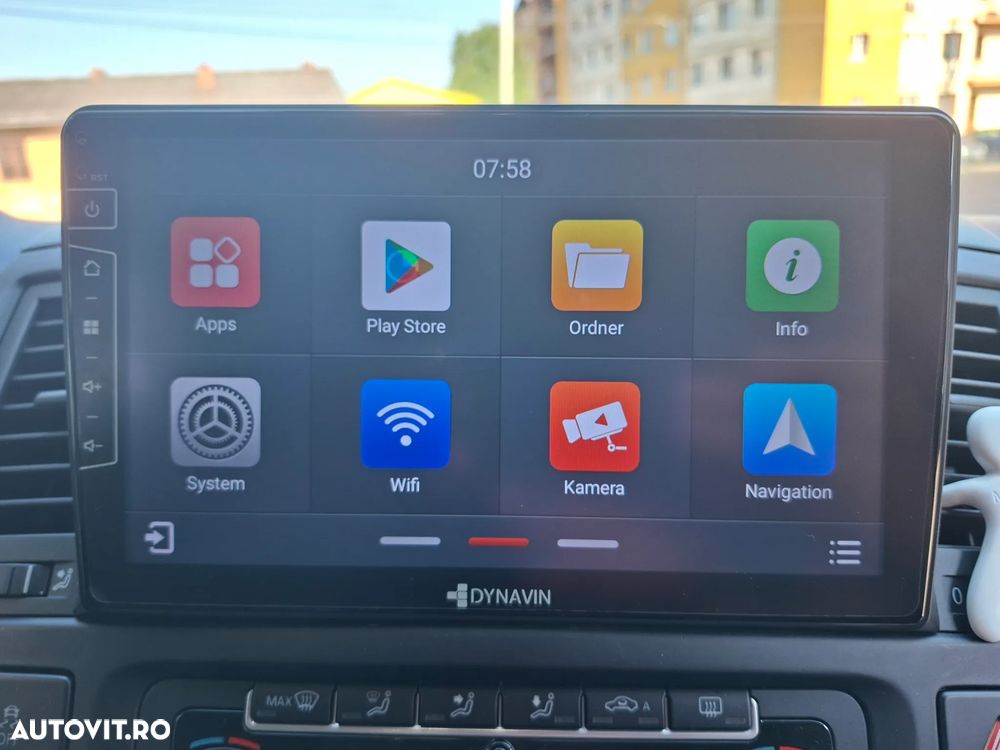 VOLKSWAGEN Multivan 2011 — imagine 22