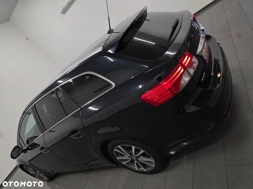 Toyota Avensis 2.0 D-4D Sol Premium - 34
