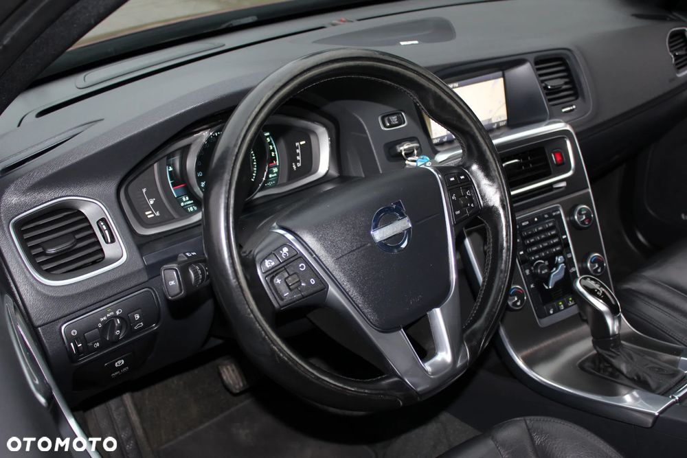 Volvo V60 D5 Geartronic Summum - 10