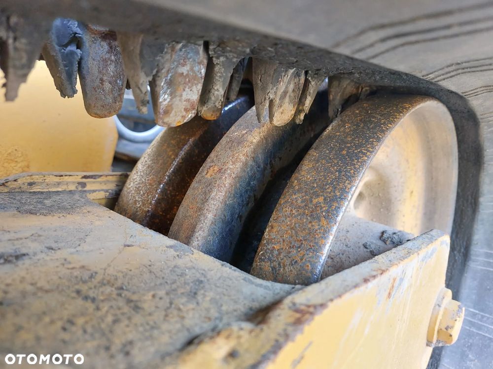 Caterpillar 279D3 - 18