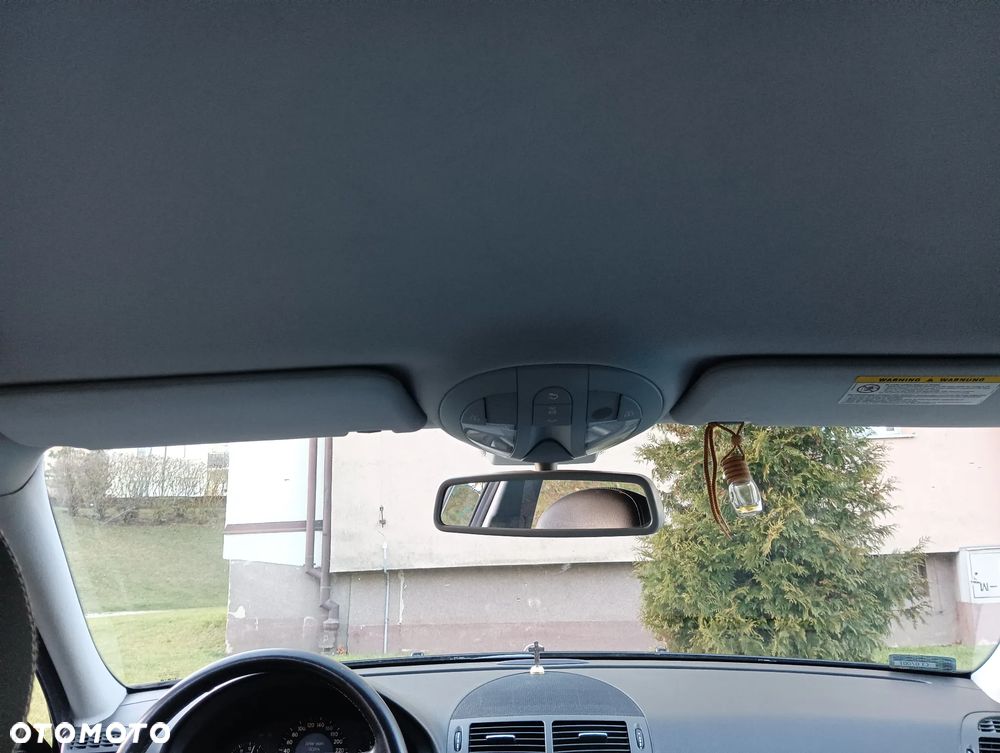 Mercedes-Benz Klasa E - 24