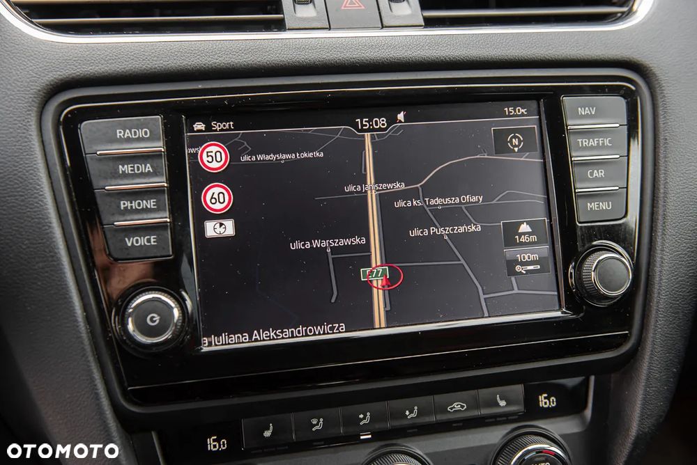 Skoda Octavia Combi 2.0 TSI DSG RS - 23
