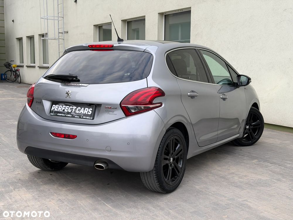 Peugeot 208 - 2