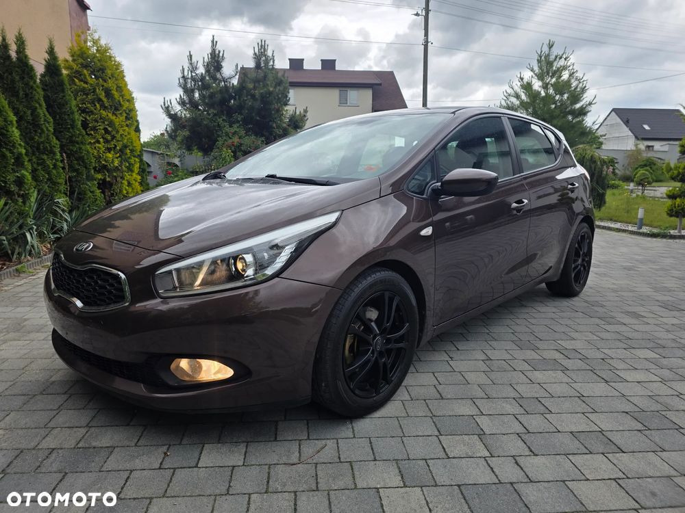Kia Ceed 1.6 GDI Dream-Team Edition - 5