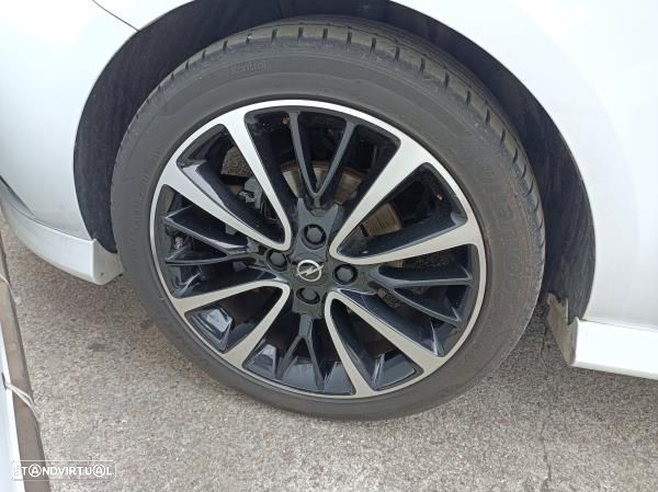 Para Peças Opel Corsa E (X15) - 10