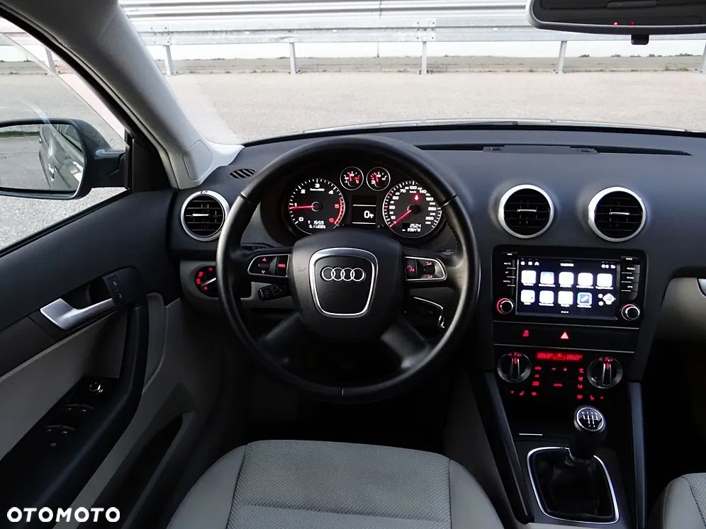 Audi A3 Sportback 1.6 TDI Attraction - 28