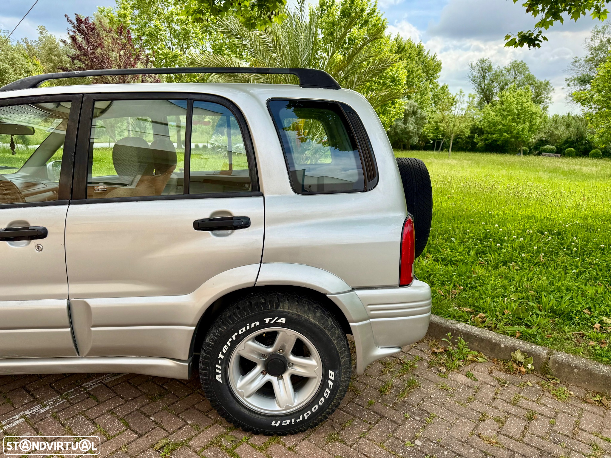Suzuki Grand Vitara Metal Top 2.0 TDi - 3