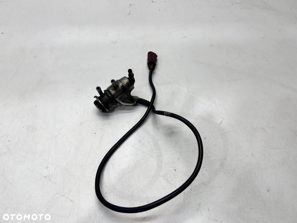 WTRYSKIWACZ WTRYSK ADBLUE AUDI A4 B9 A5 A6 C7 2.0 TDI 04L131113S - 1