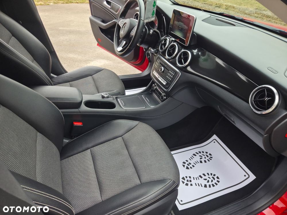 Mercedes-Benz CLA 200 d 7G-DCT Peak Edition - 17