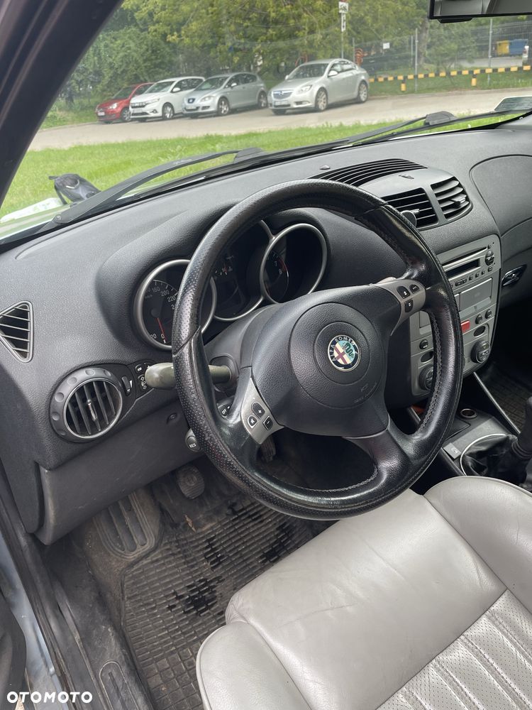 Alfa Romeo 147 - 3
