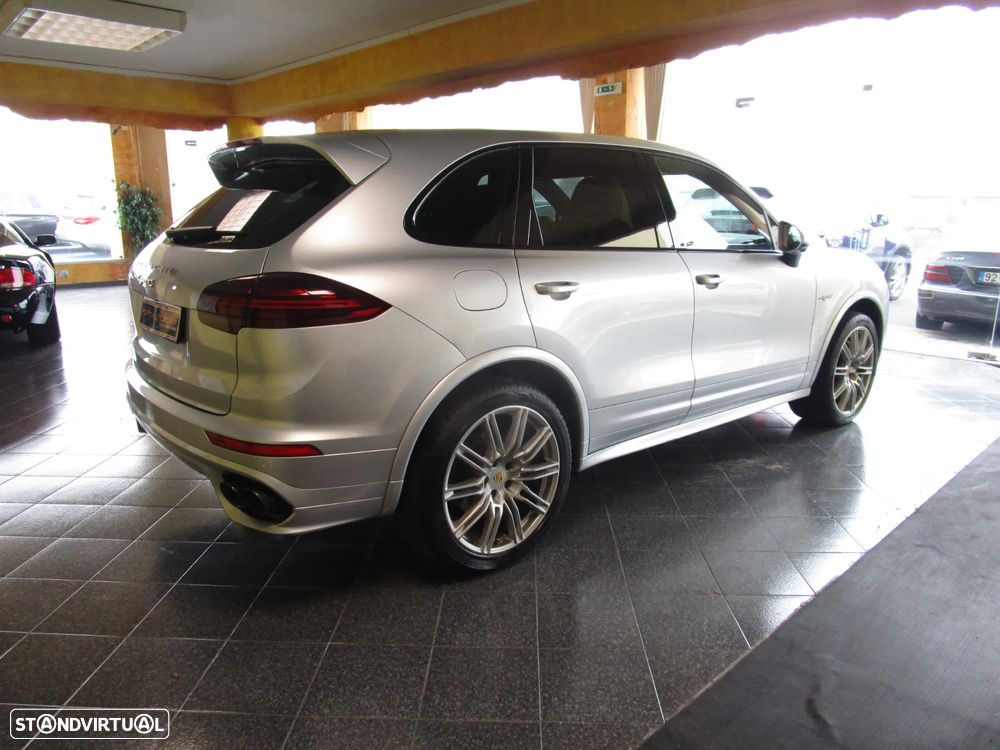 Porsche Cayenne S Tiptronic S - 11