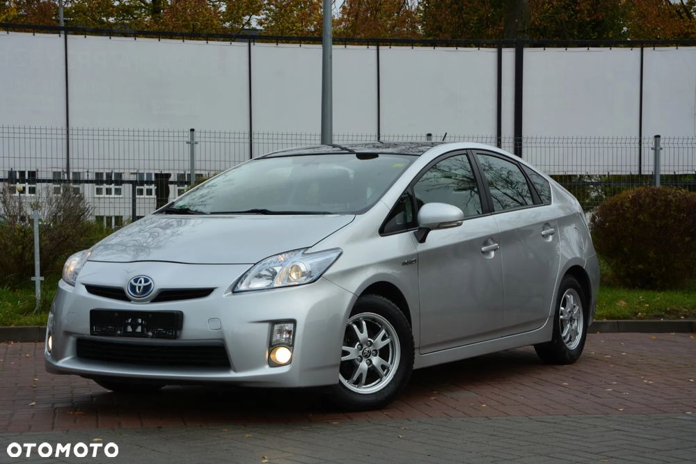 Toyota Prius 1.8 HSD Prestige - 2