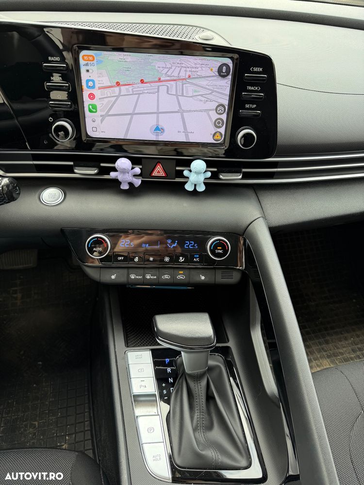 Hyundai Elantra 1.6 l 123 CP CVT Exclusive - 6