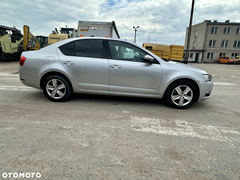 Skoda Octavia 1.4 TSI Ambition - 6