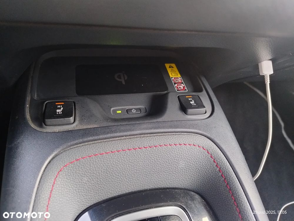 Toyota Corolla 1.8 Hybrid Executive - 8