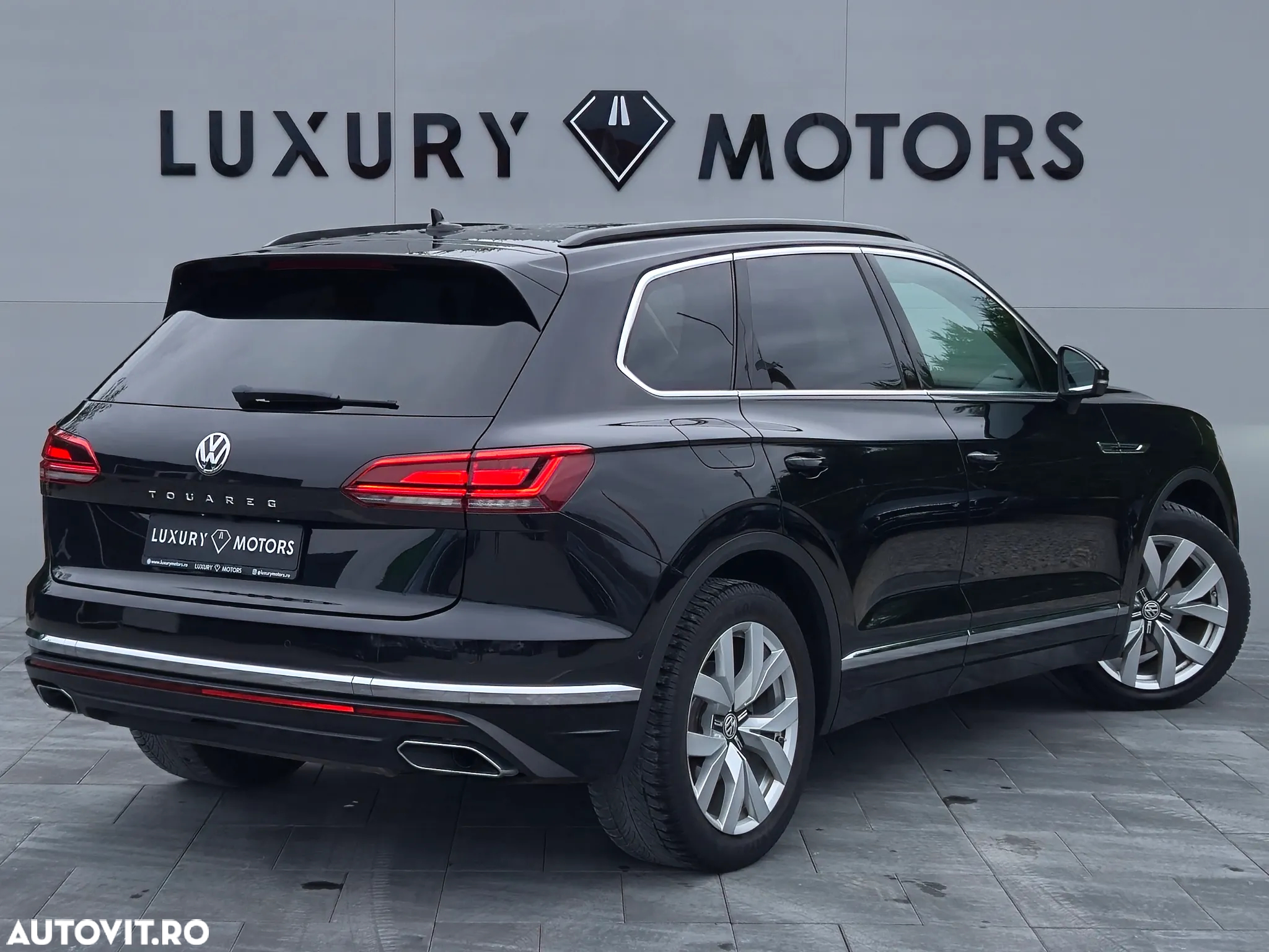 Volkswagen Touareg 3.0 V6 TDI 4Motion DPF Automatik Elegance - 4