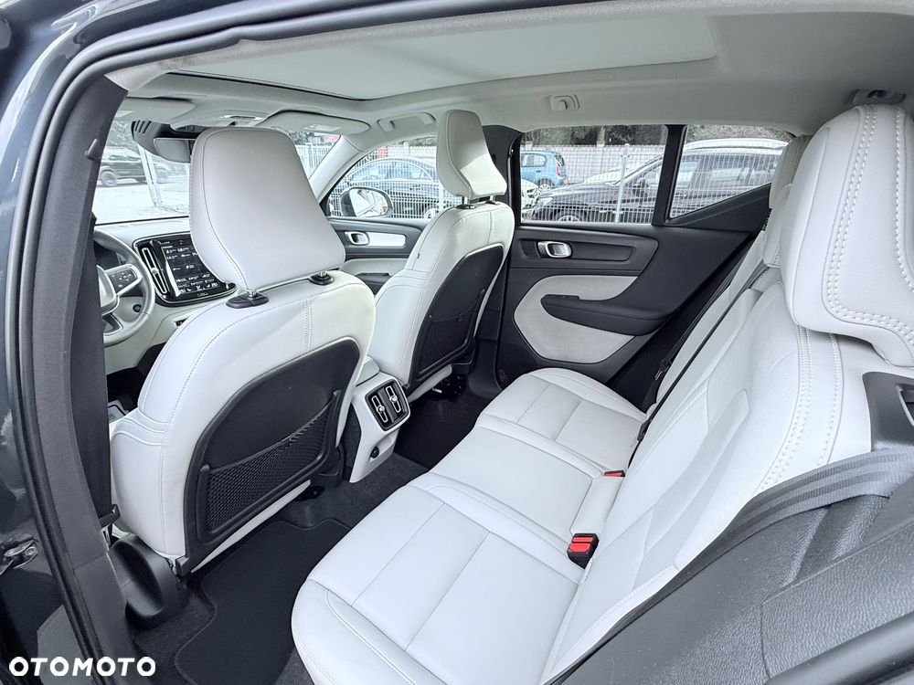 Volvo XC 40 T4 Geartronic Momentum - 36