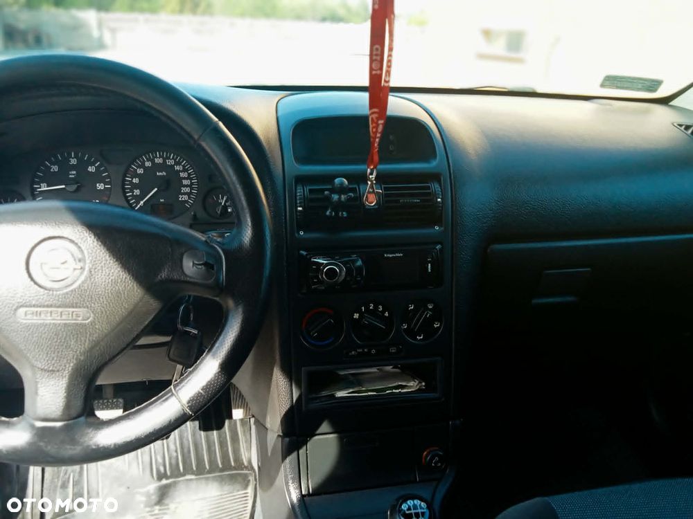 Opel Astra 1.7 CDTI - 4