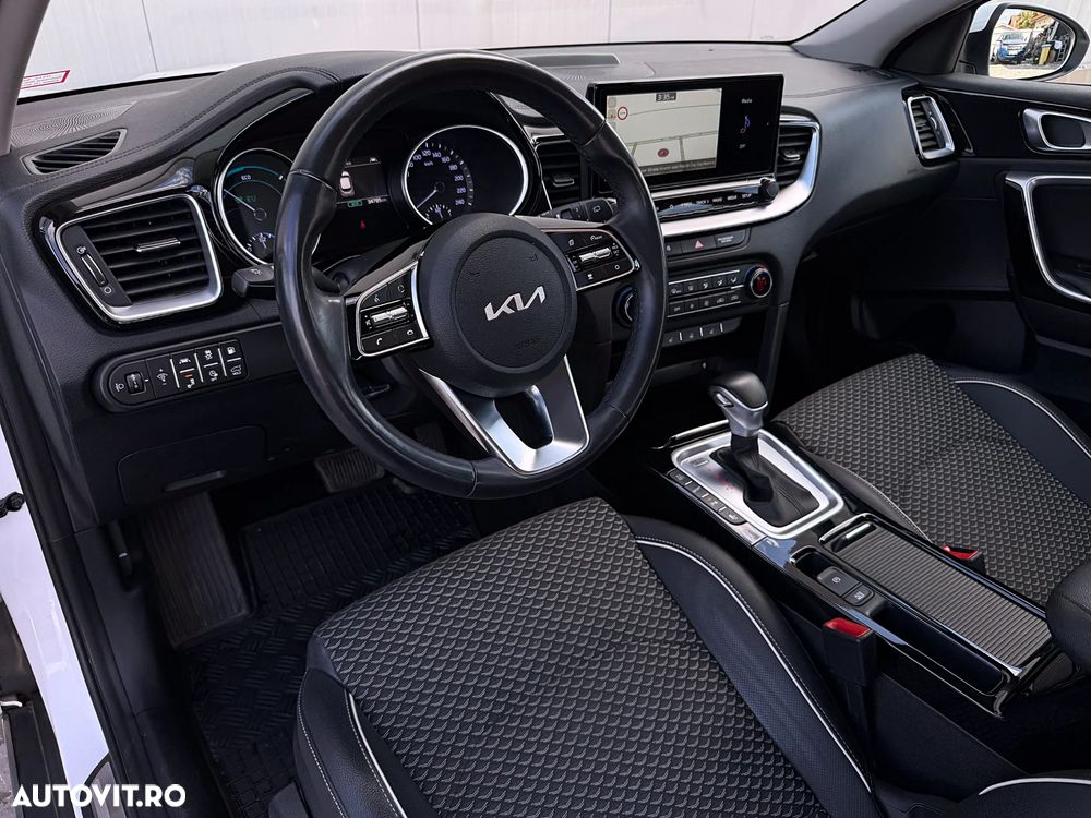 Kia XCeed 1.6 GDI 6DCT PHEV Vision - 11