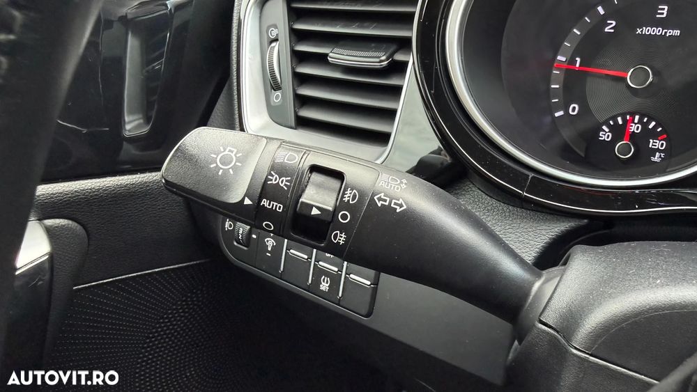 Kia Ceed 1.6 DSL MHEV 7DCT HP GT Line - 30