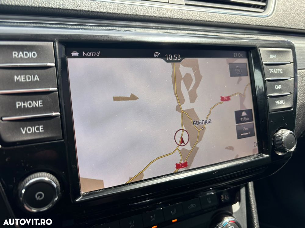 Skoda Superb 2.0 TDI DSG Ambition - 24
