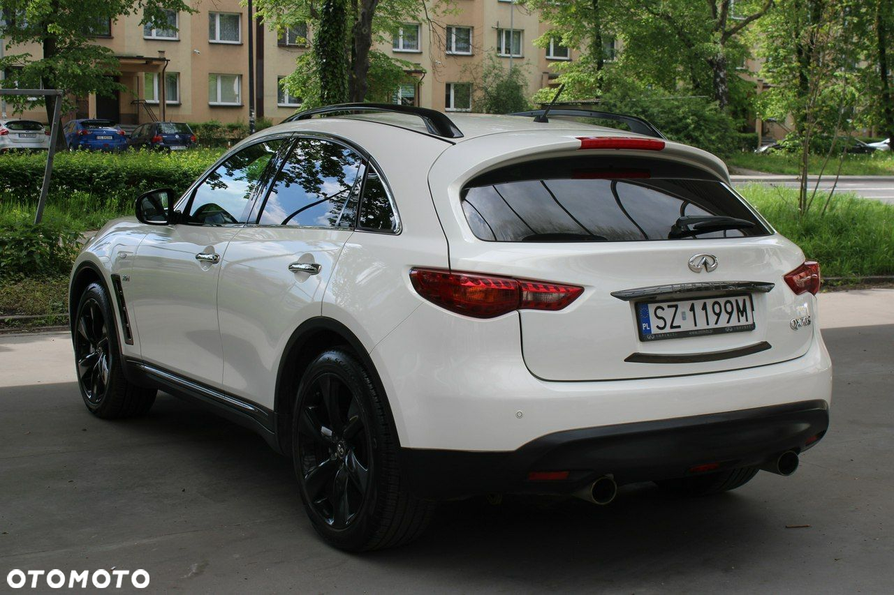 Infiniti QX70 - 38