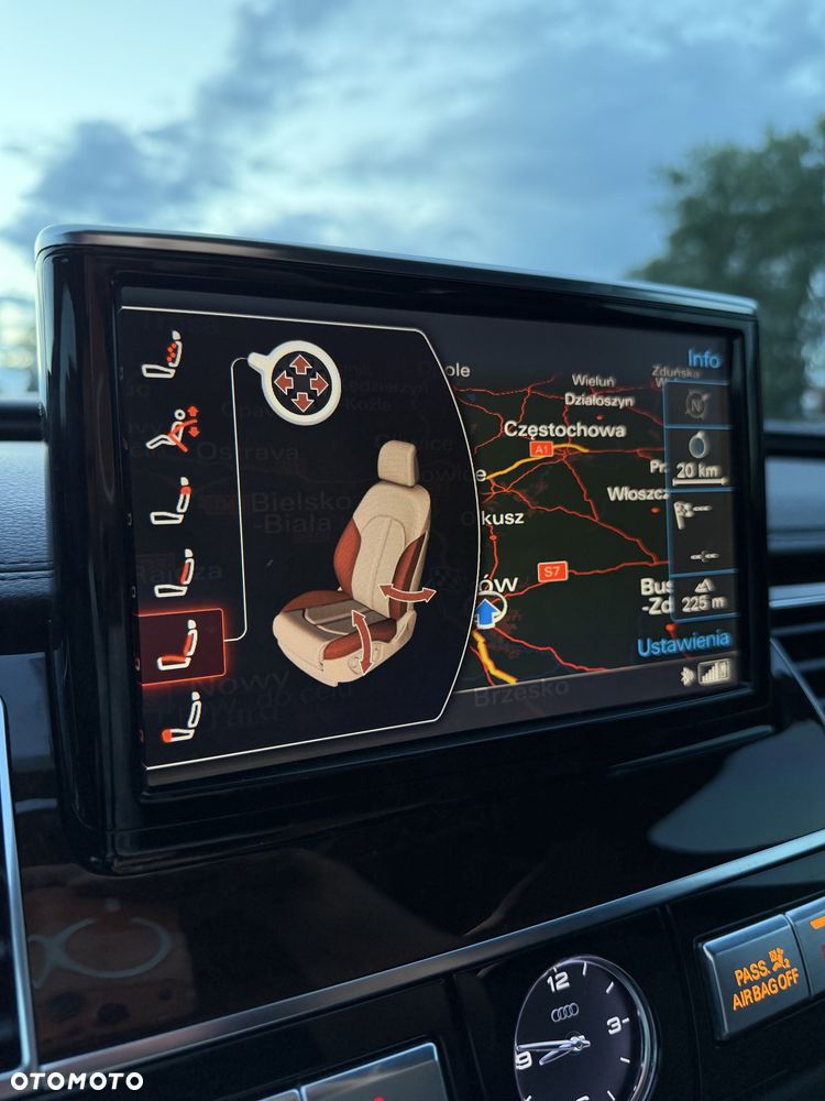 Audi A8 - 8