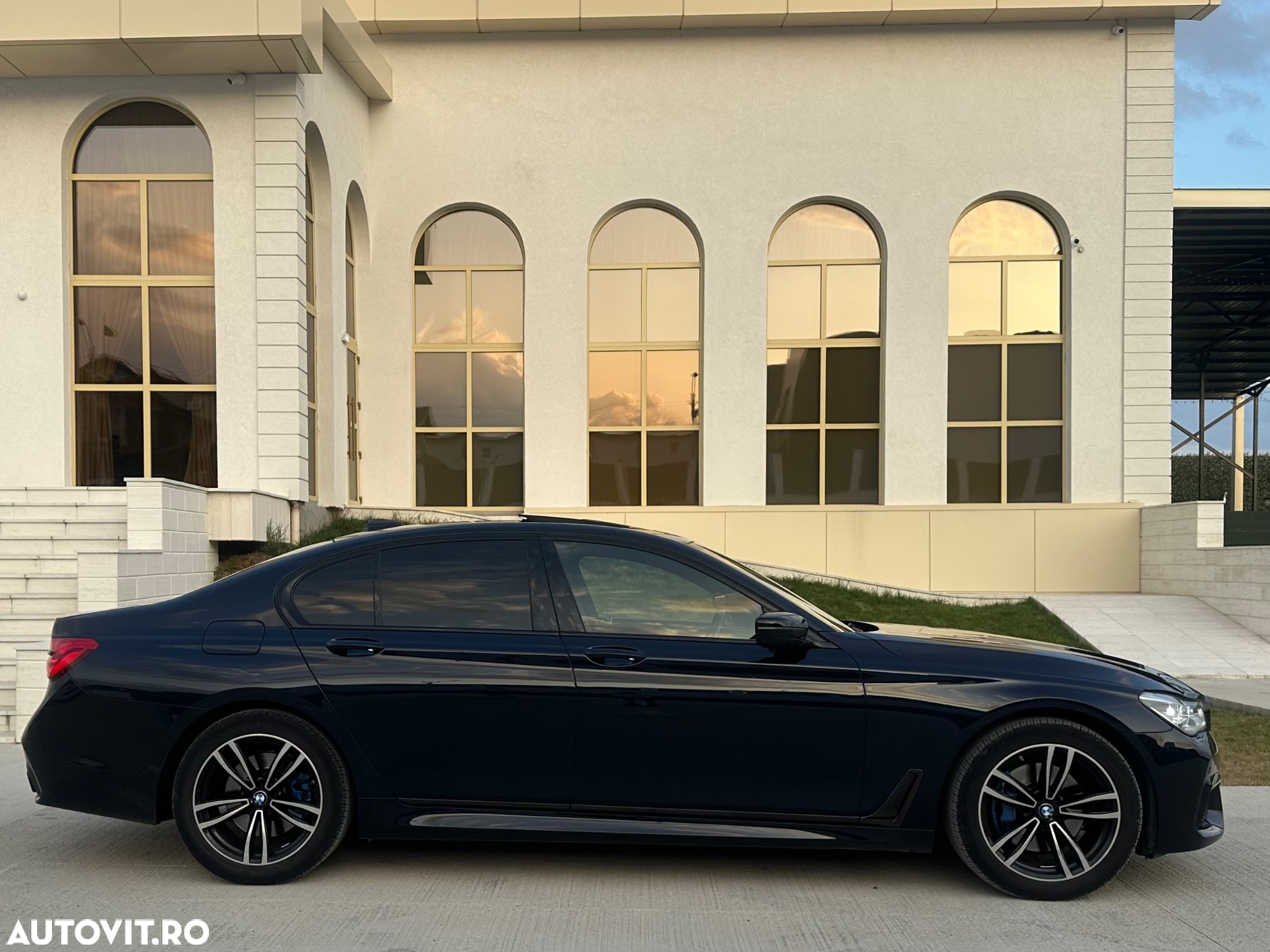 BMW Seria 7 740d xDrive - 11