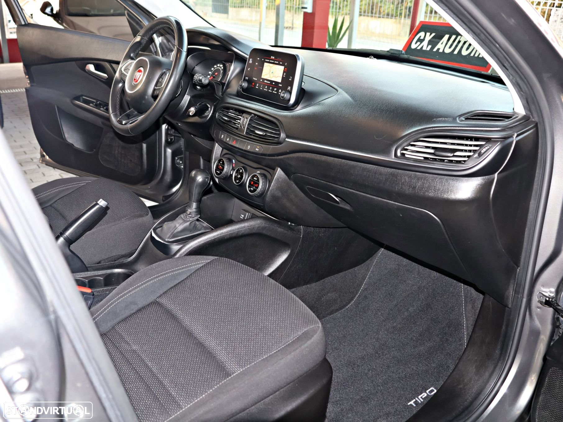 Fiat Tipo Station Wagon 1.6 M-Jet Lounge Tech J17 DCT - 17