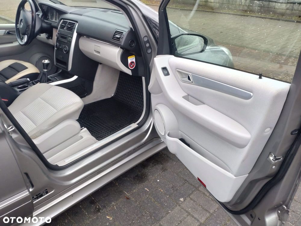 Mercedes-Benz Klasa B 180 CDI - 6