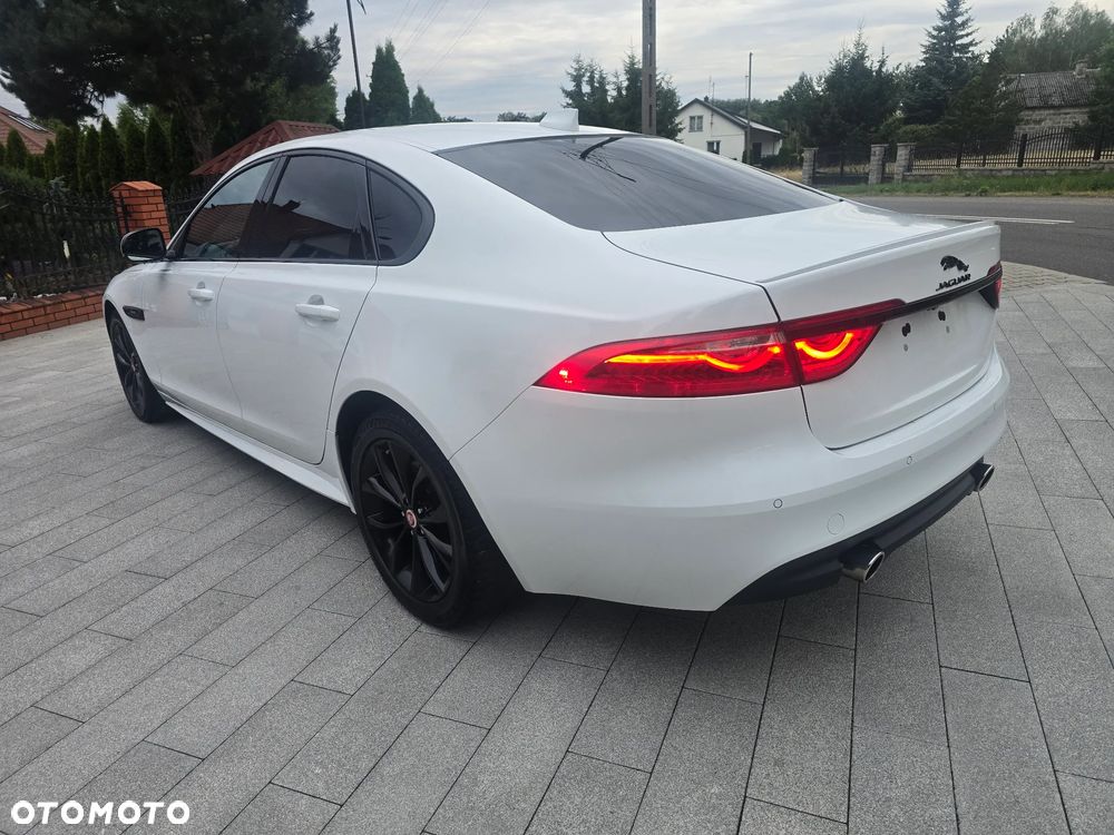 Jaguar XF 30d R-Sport - 5