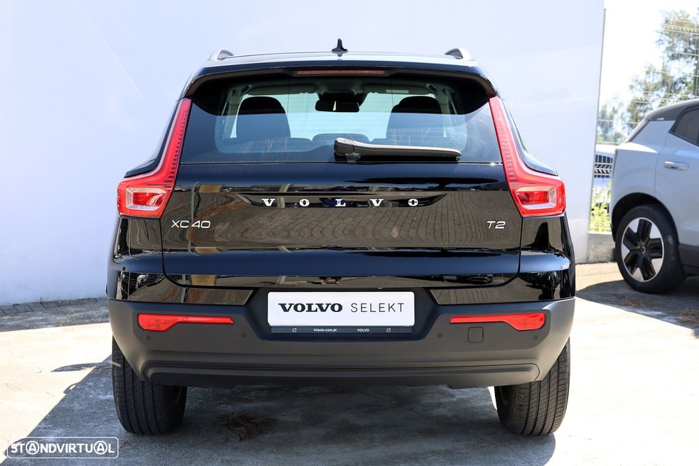 Volvo XC 40 1.5 T2 Momentum Core - 3
