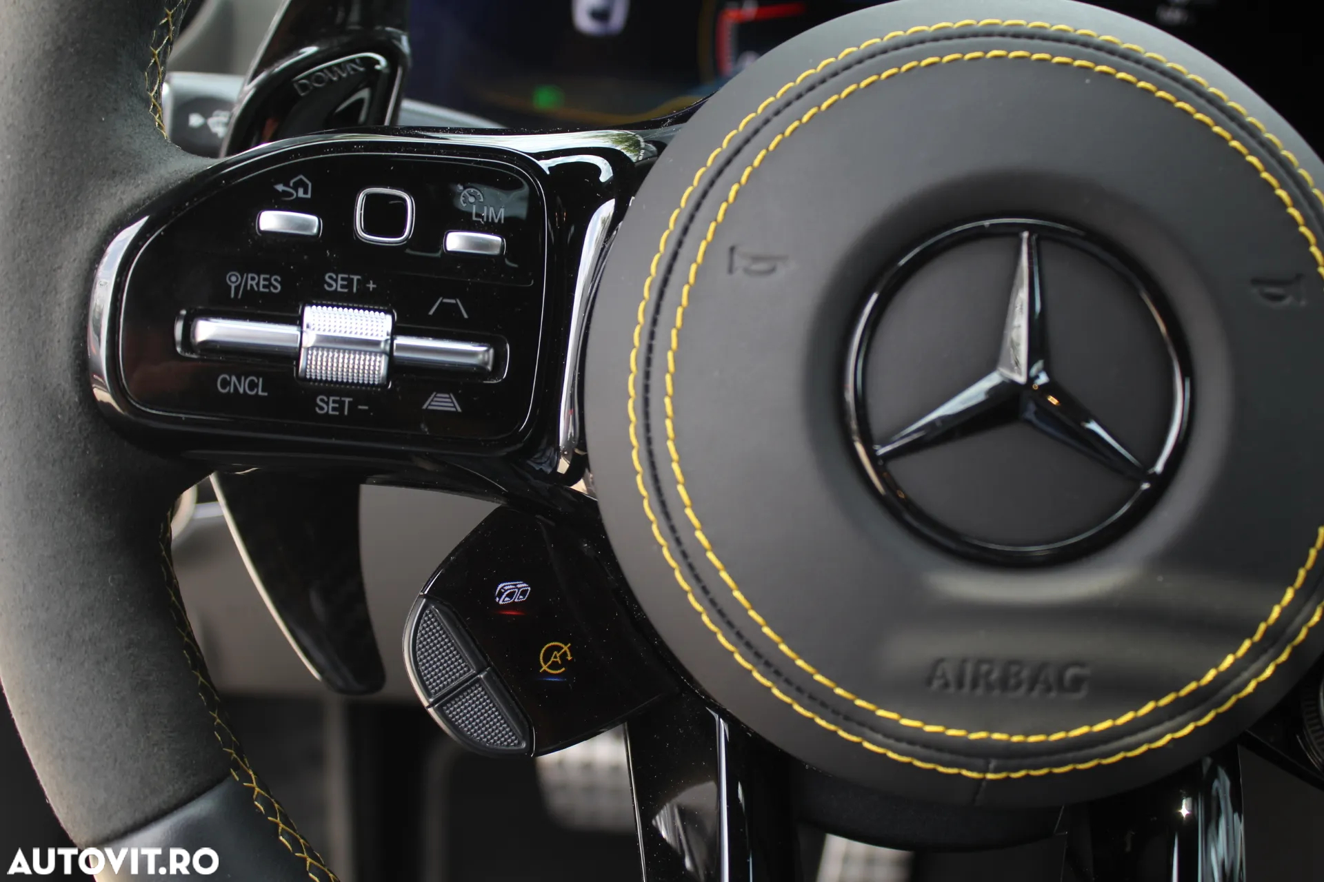 Mercedes-Benz AMG GT-S 63 4MATIC+ - 6