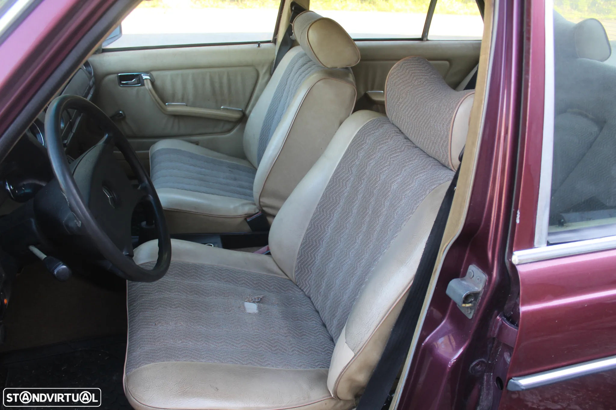 Mercedes-Benz 240 - 6