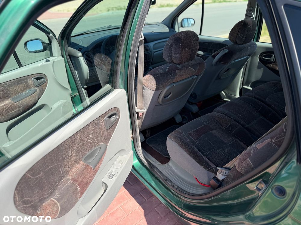 Renault Scenic Megane 1.6 RT 16V - 10