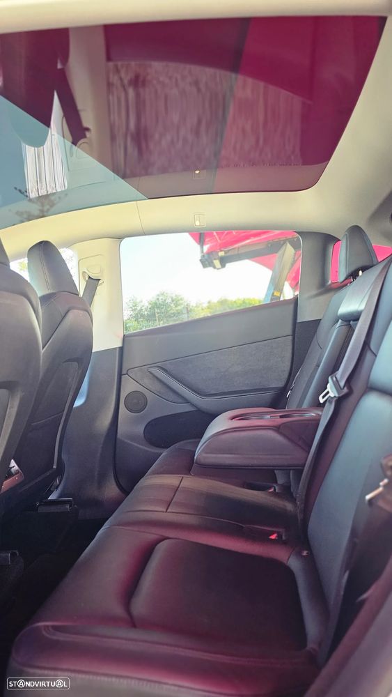Tesla Model Y Performance Dual Motor AWD - 10