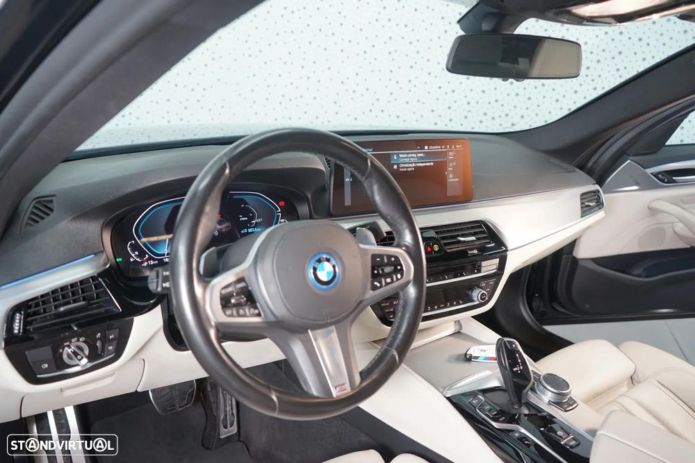 BMW 530 e Pack M - 17
