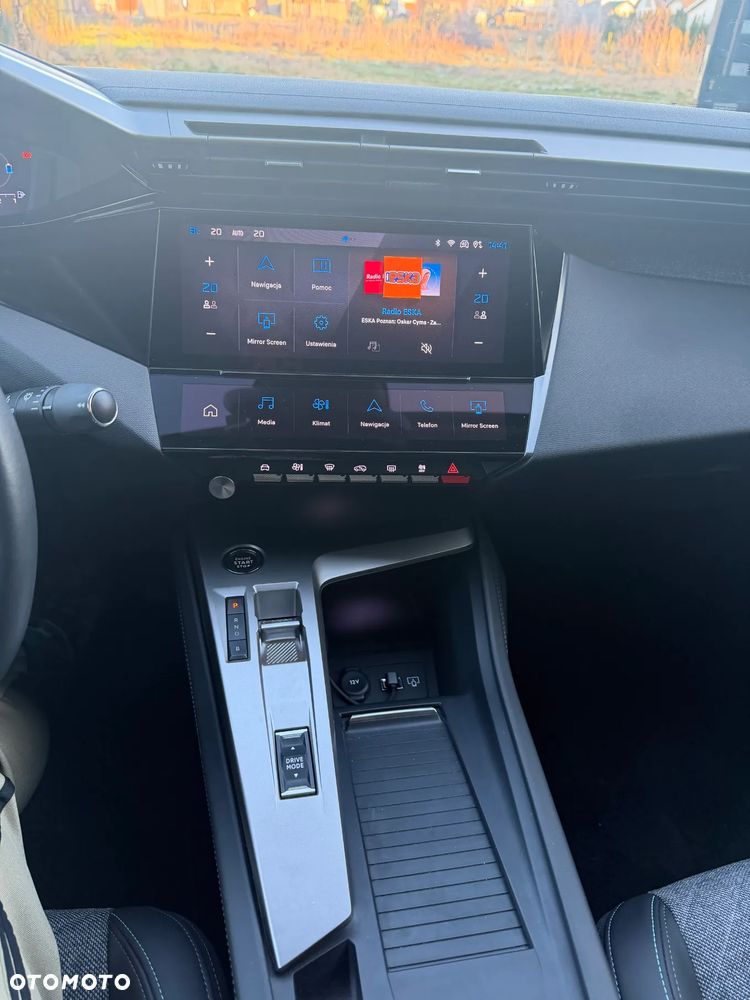 Peugeot 408 1.6 Plug-In Hybrid 225 Allure EAT8 - 25