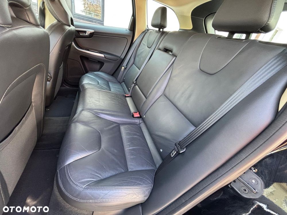 Volvo XC 60 - 24