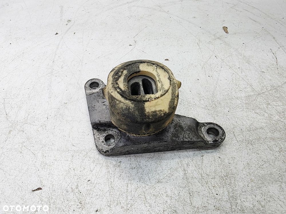 PODUSZKA ŁAPA SILNIKA PRZEDNIA AUDI A4 B7 3.0 TDI 8E0199343P - 2