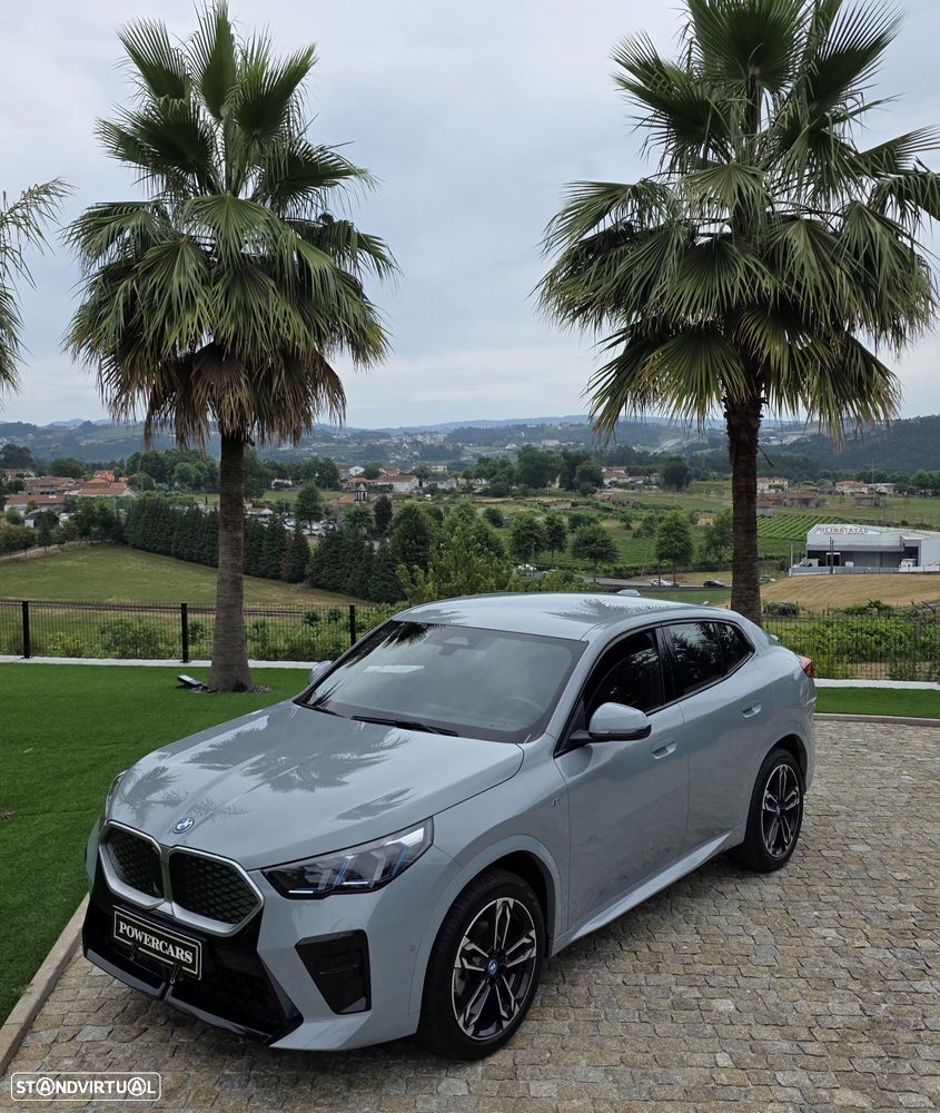 BMW iX2 eDrive20 Pack Desportivo M - 4