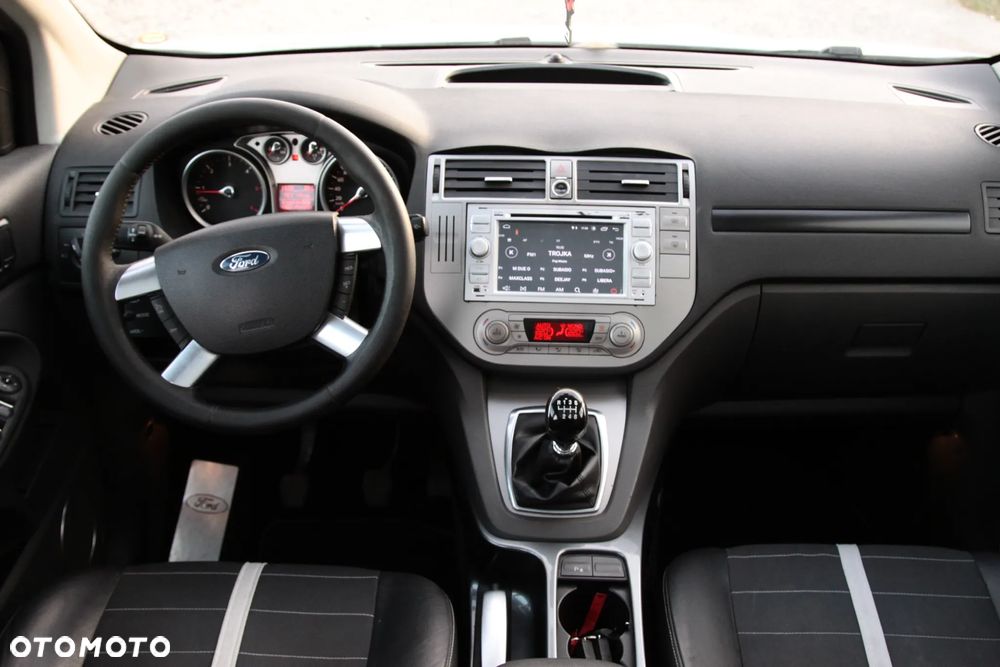 Ford Kuga 2.0 TDCi 4x4 Titanium - 15