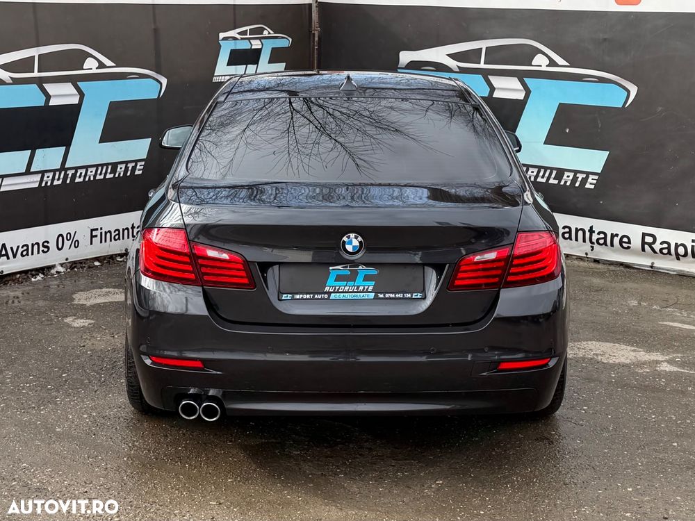BMW Seria 5 525d Luxury Line - 36