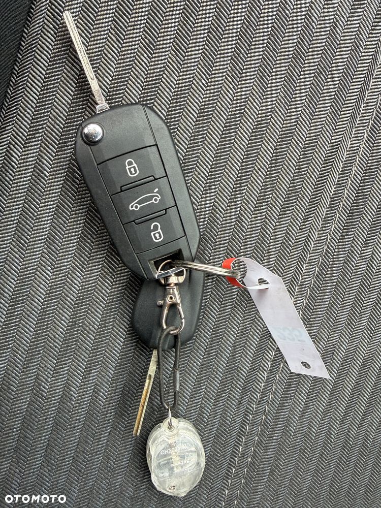 Opel Corsa 1.2 Edition S&S - 24