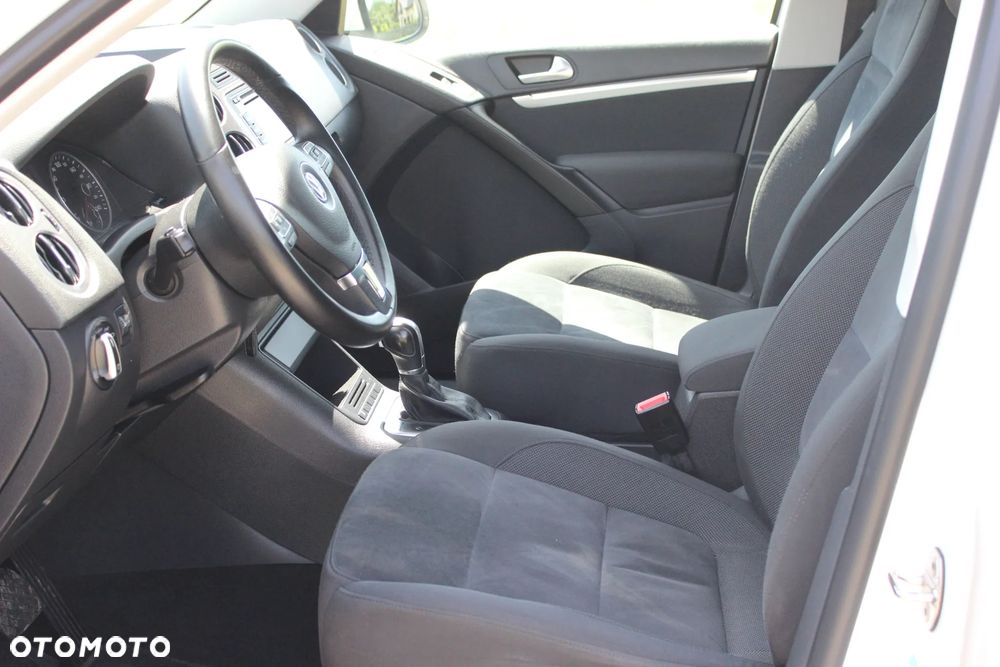Volkswagen Tiguan 2.0 TDI 4Mot Perfectline R-Style DSG - 27