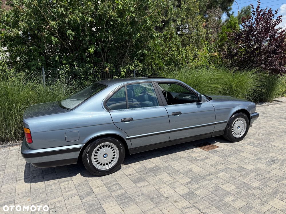 BMW Seria 5 525i - 14