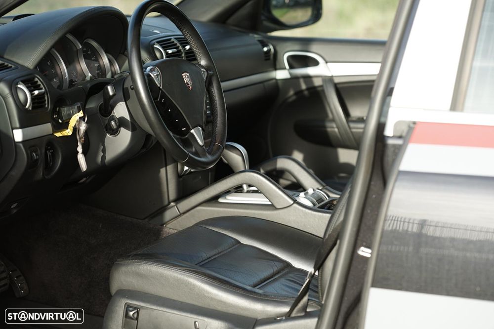 Porsche Cayenne S Tiptronic - 23