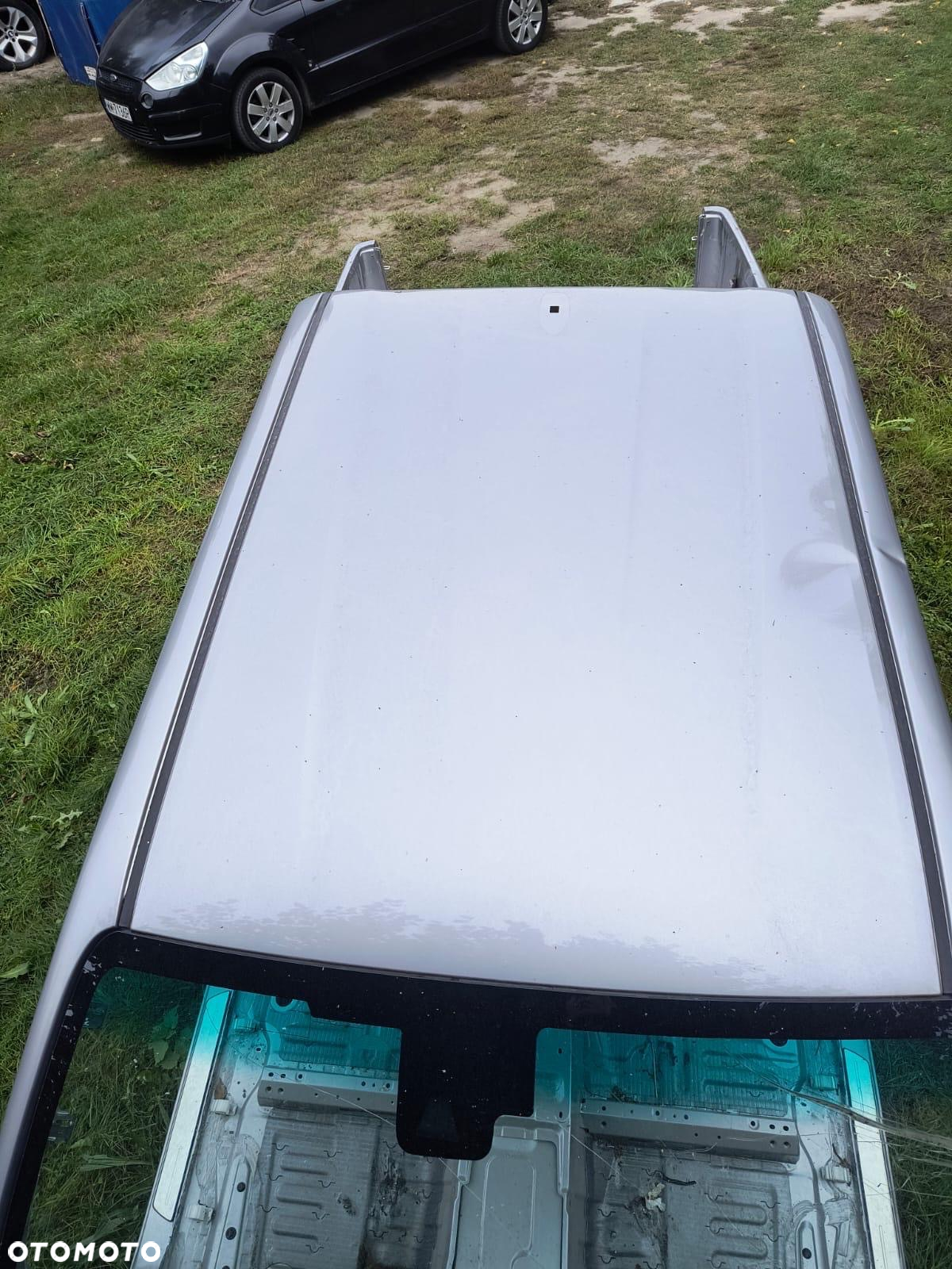 Toyota Hilux 8 2022r. Słupek próg bok kabina - 4