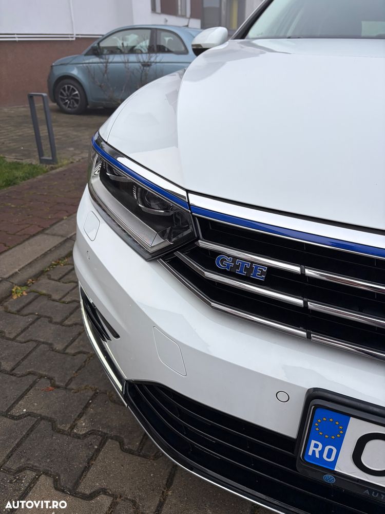 Volkswagen Passat - 13