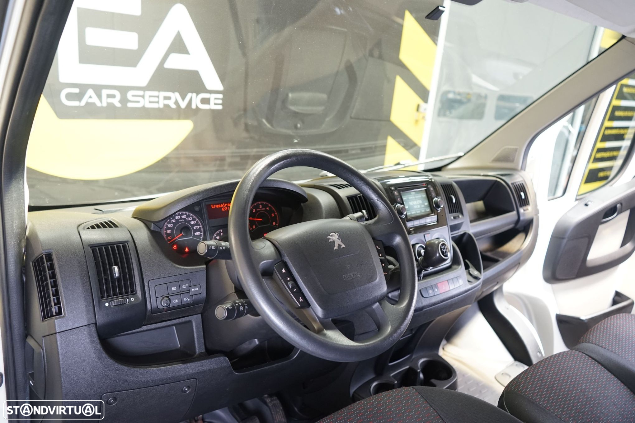 Peugeot Boxer 2.0 BlueHDi 330 L1H1 - 18